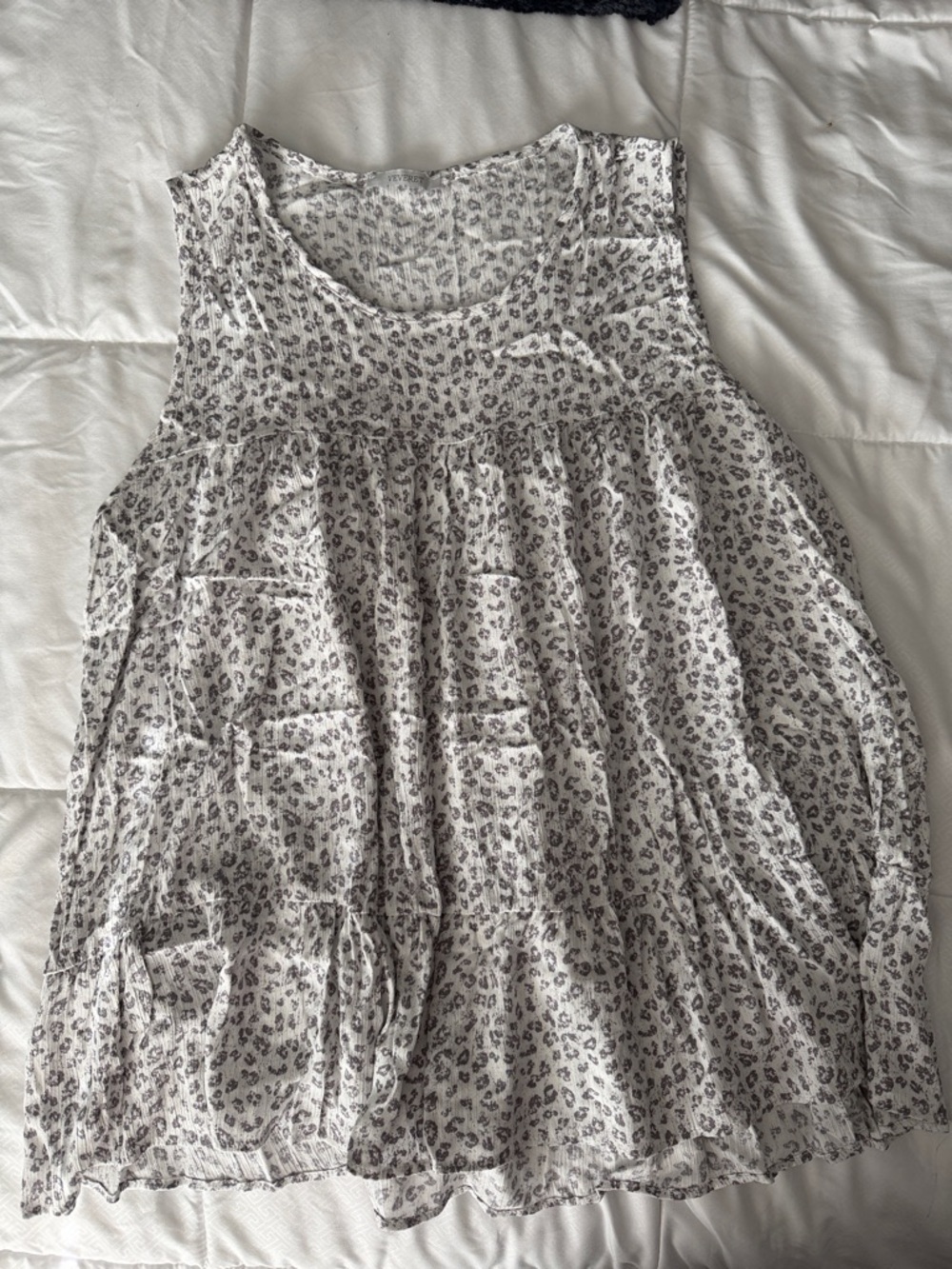 Lightweight Sleeveless Animal Print Tunic Top - Gray on White
